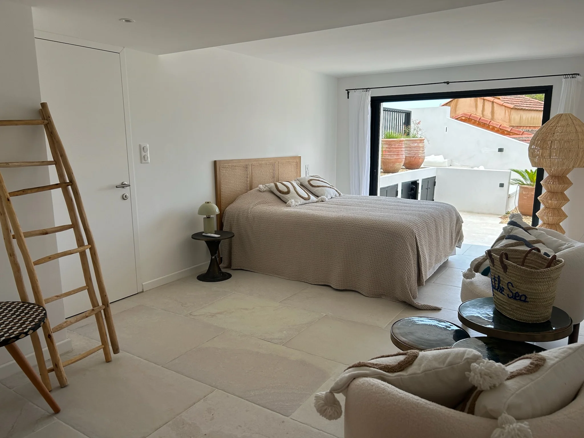 Guest Suite Garden - Elegant Room