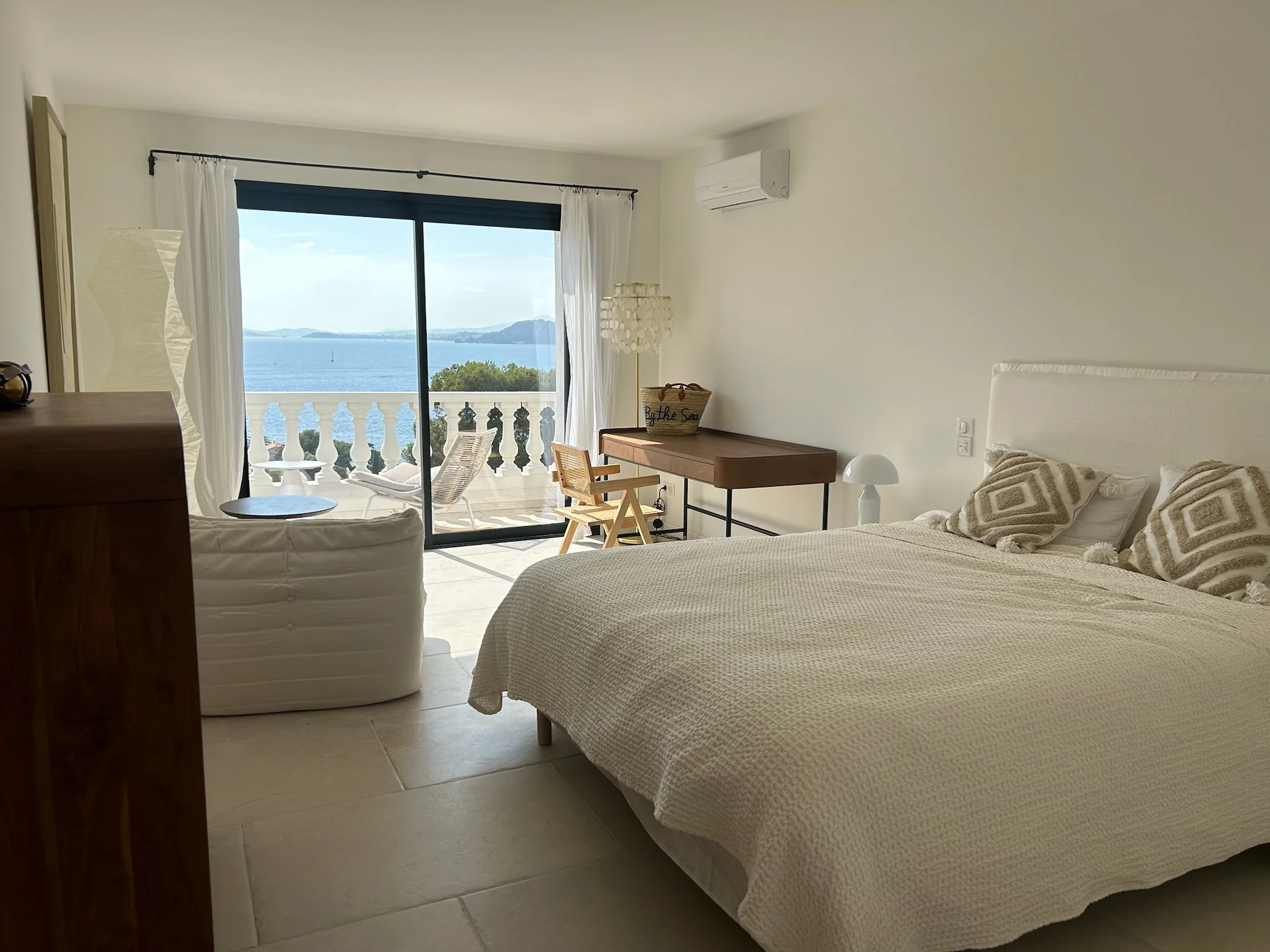 Master Suite Middle - Sea View Bedroom