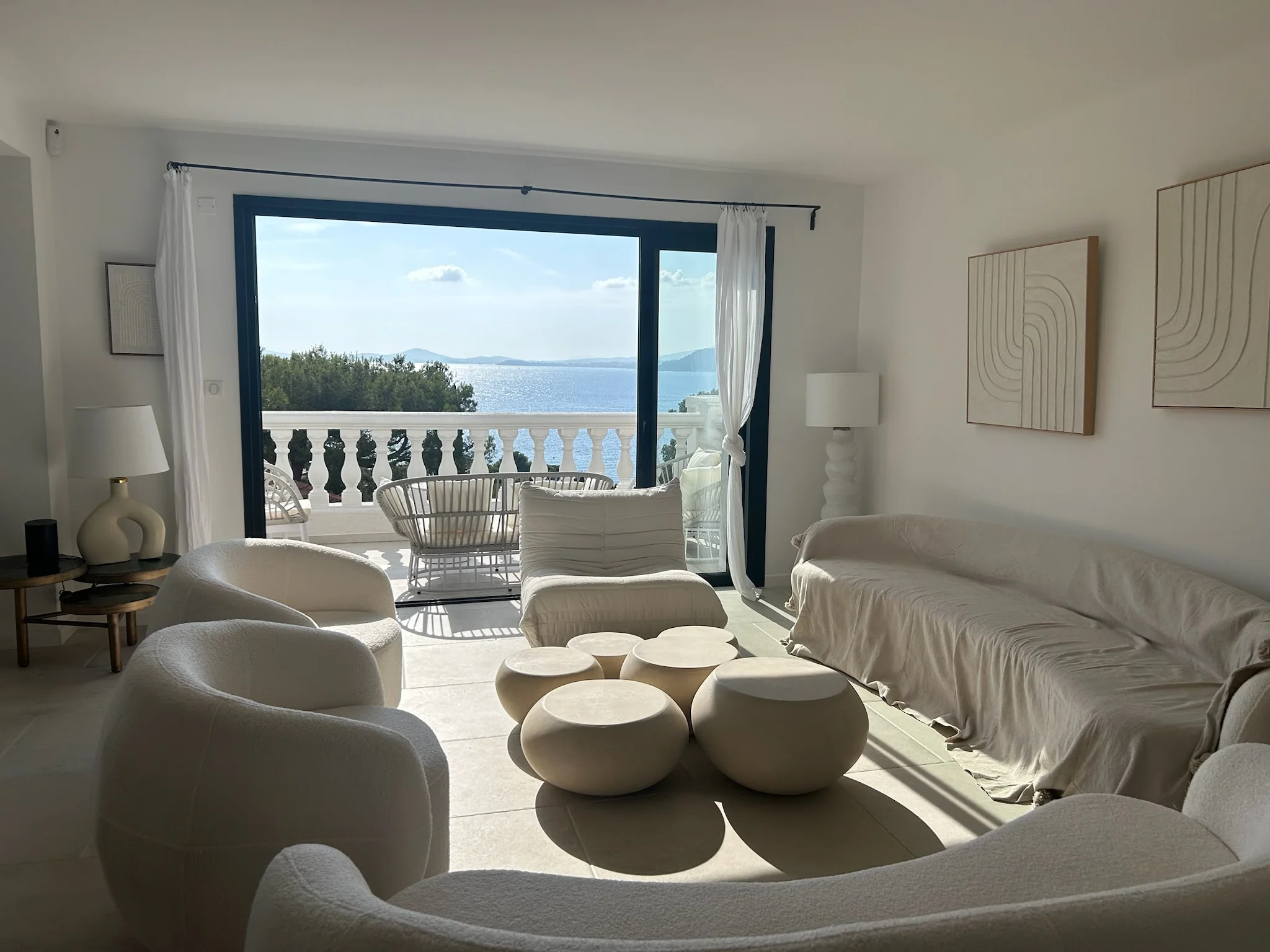 Living Room - Elegant Mediterranean Design