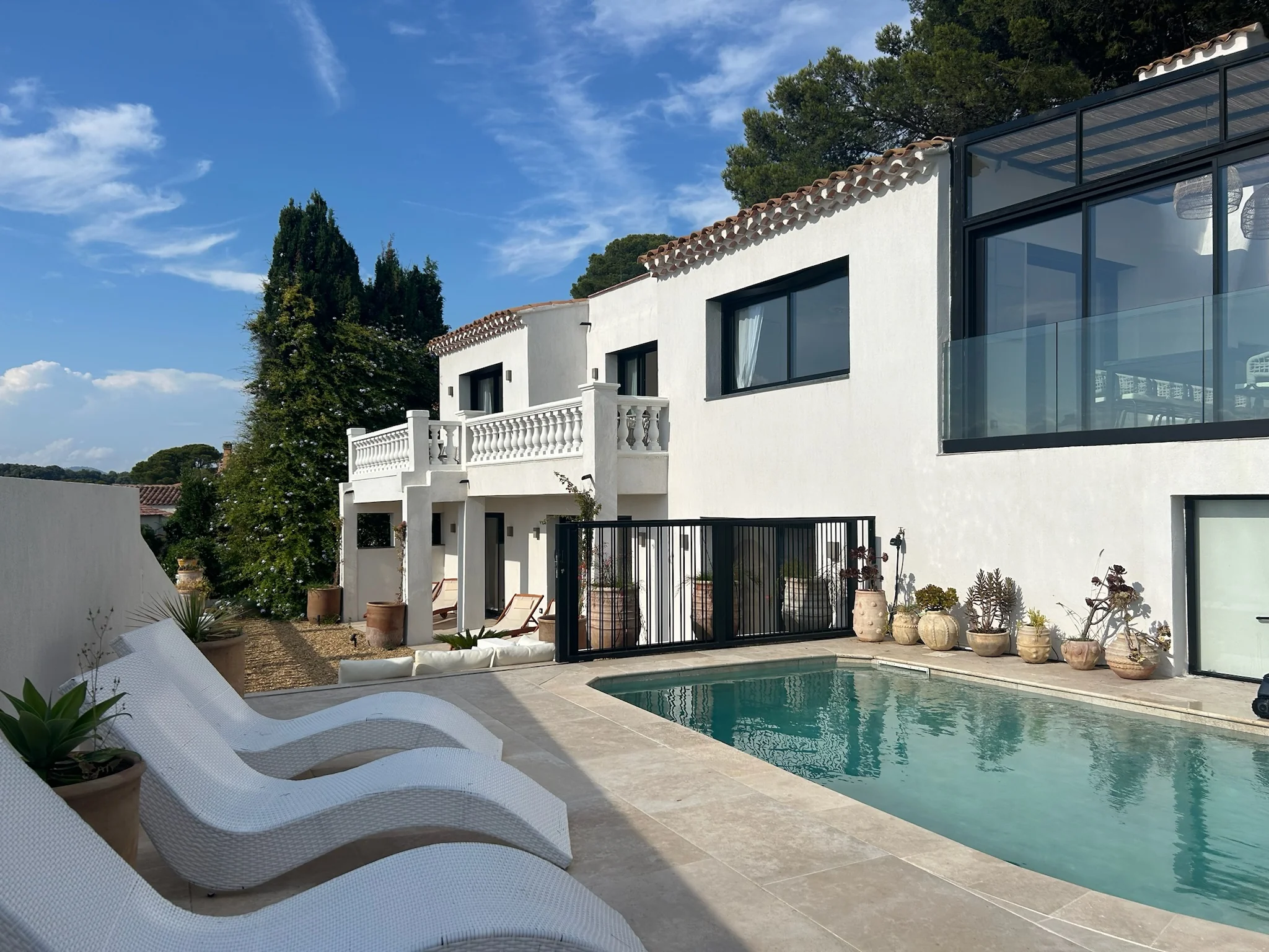 Pool - Sea Views